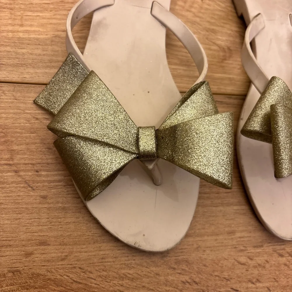 MELISSA Harmonic Bow‎ III Thong Sandals Beige/Gold Women Size 8 Jelly Summer
